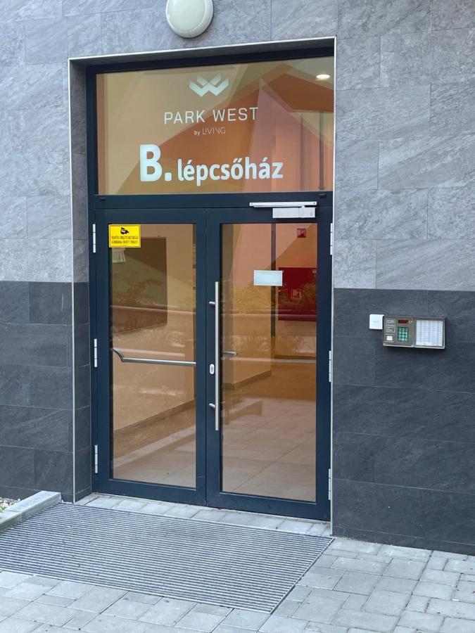 West Budapest-Edge Of Downtown-Free Parking المظهر الخارجي الصورة