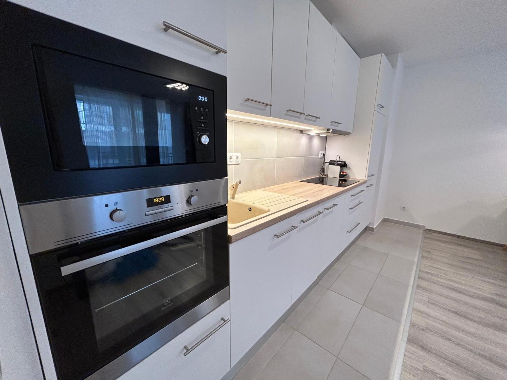 West Budapest-Edge Of Downtown-Free Parking المظهر الخارجي الصورة