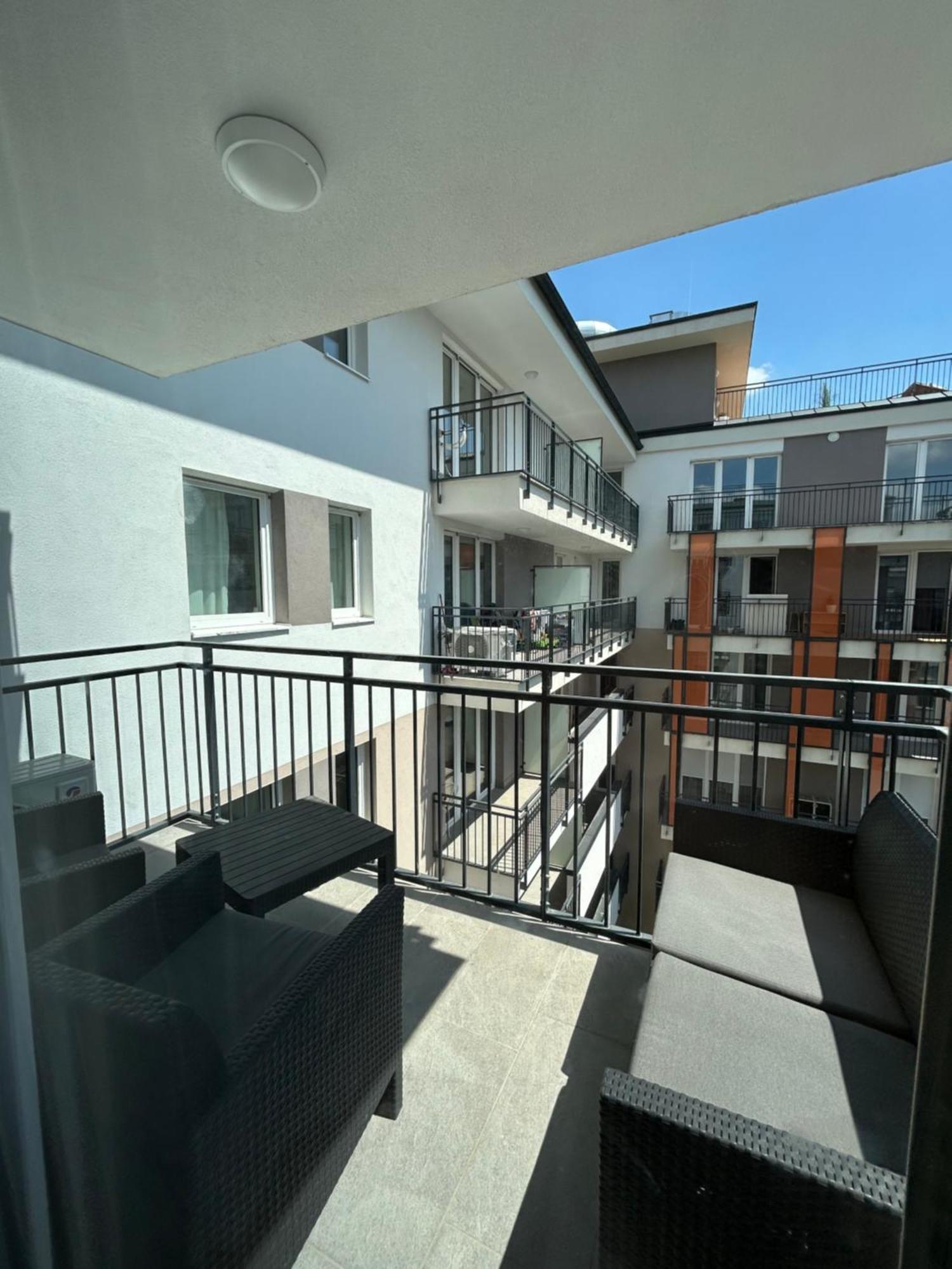 West Budapest-Edge Of Downtown-Free Parking المظهر الخارجي الصورة
